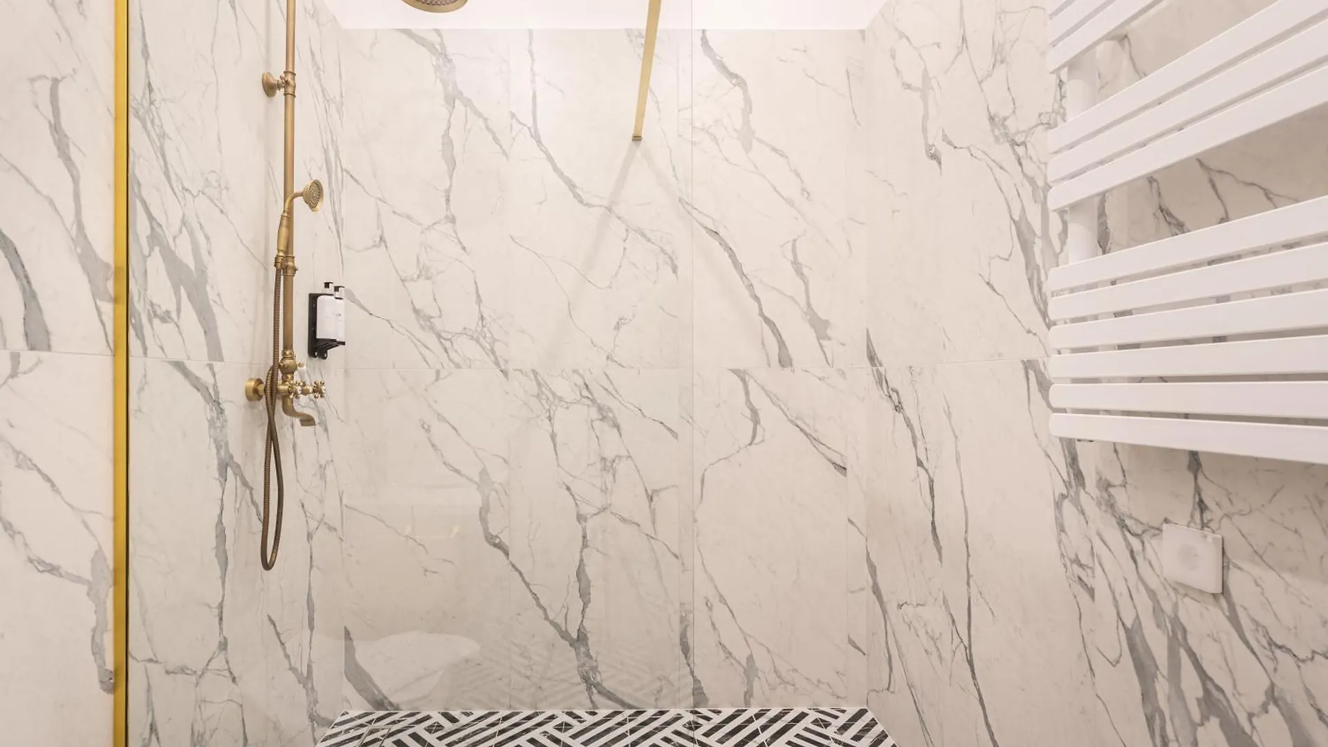 Timeless Boutique Suites By Bqa Budapest